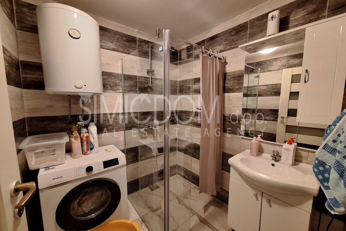 Hiša v središču Žrnovnice, naprodaj