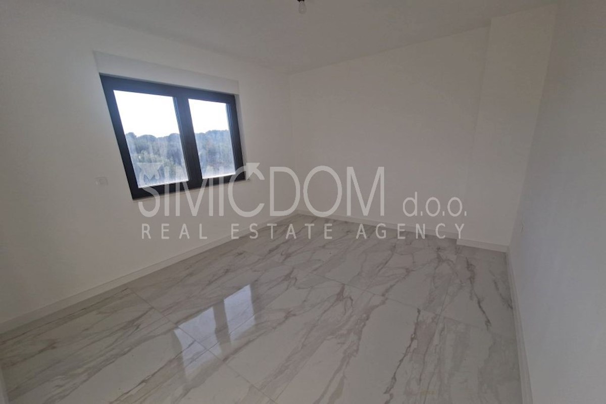 Penthouse stanovanje v novogradnji z razgledom, Čiovo