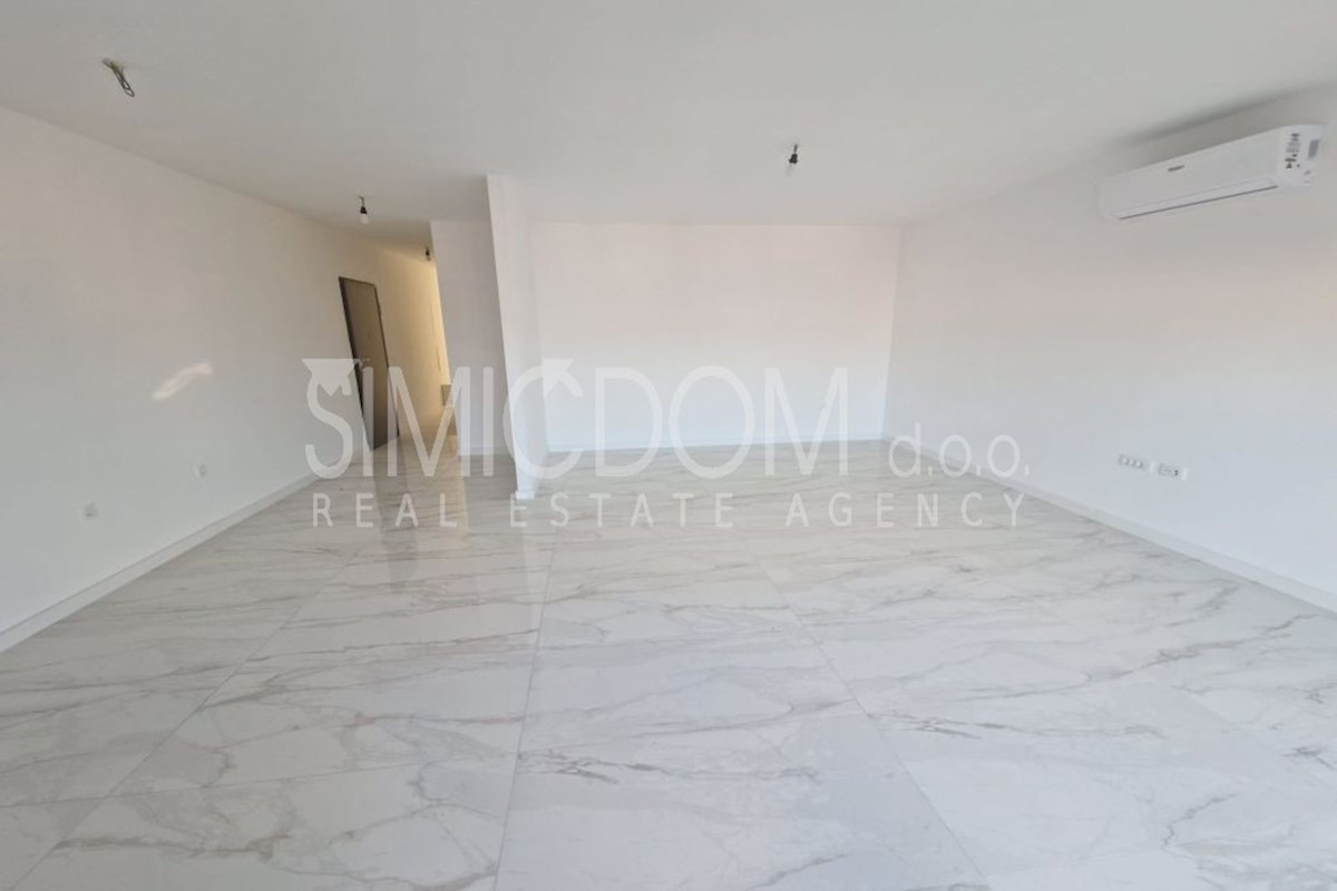 Penthouse stanovanje v novogradnji z razgledom, Čiovo