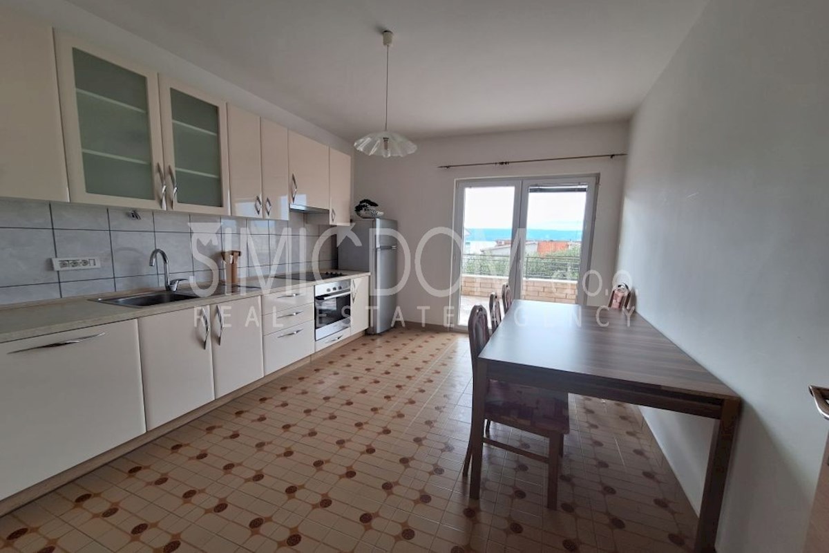 Dvosobno stanovanje z razgledom, Duće