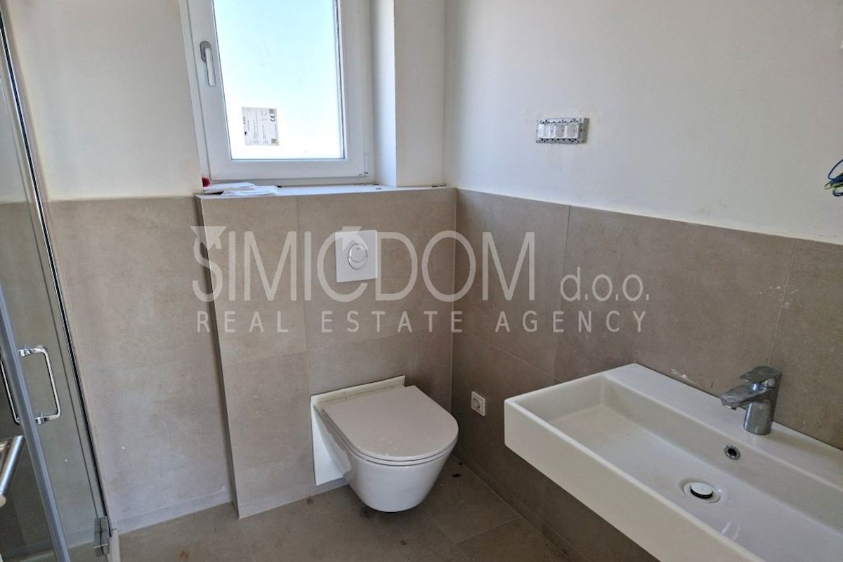 Penthouse stanovanje zelo blizu plaže, Primošten