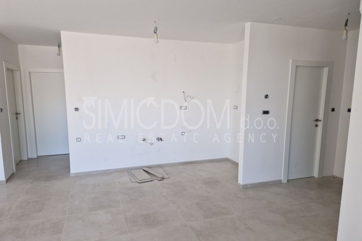 Penthouse stanovanje zelo blizu plaže, Primošten