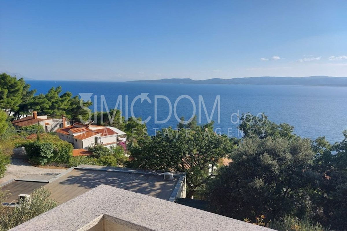 Apartma s pogledom na morje, Marušići