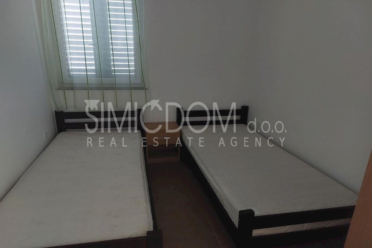 Apartma s pogledom na morje, Marušići