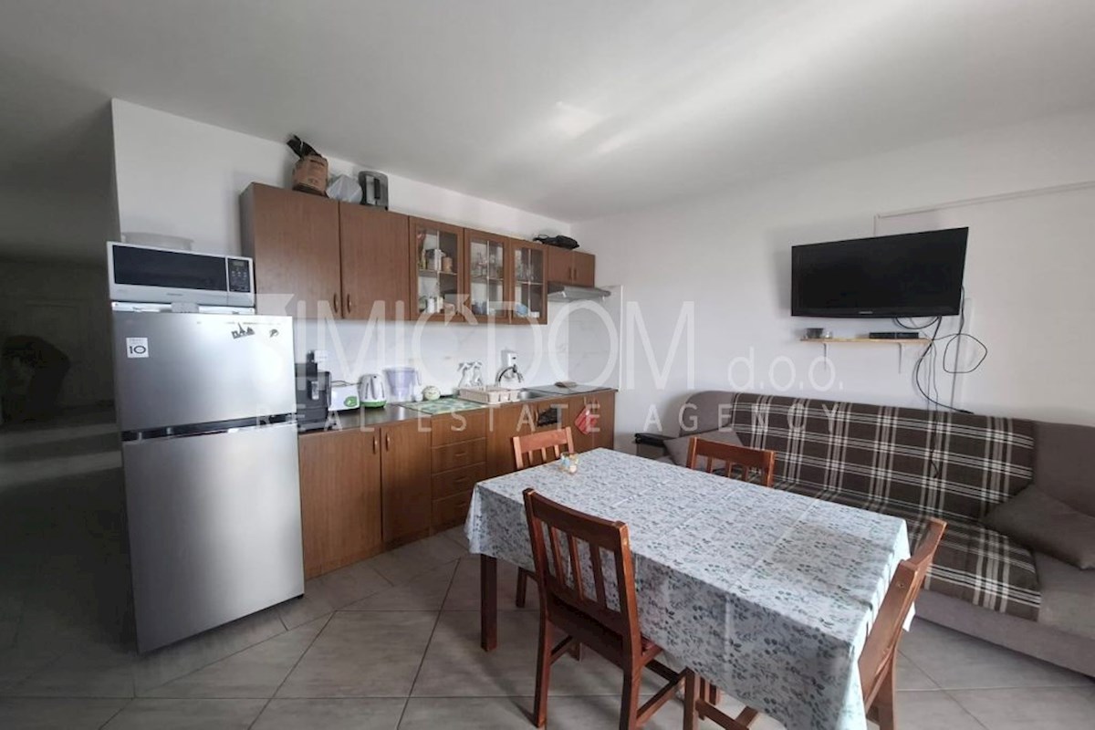 Apartma s pogledom na morje, Marušići