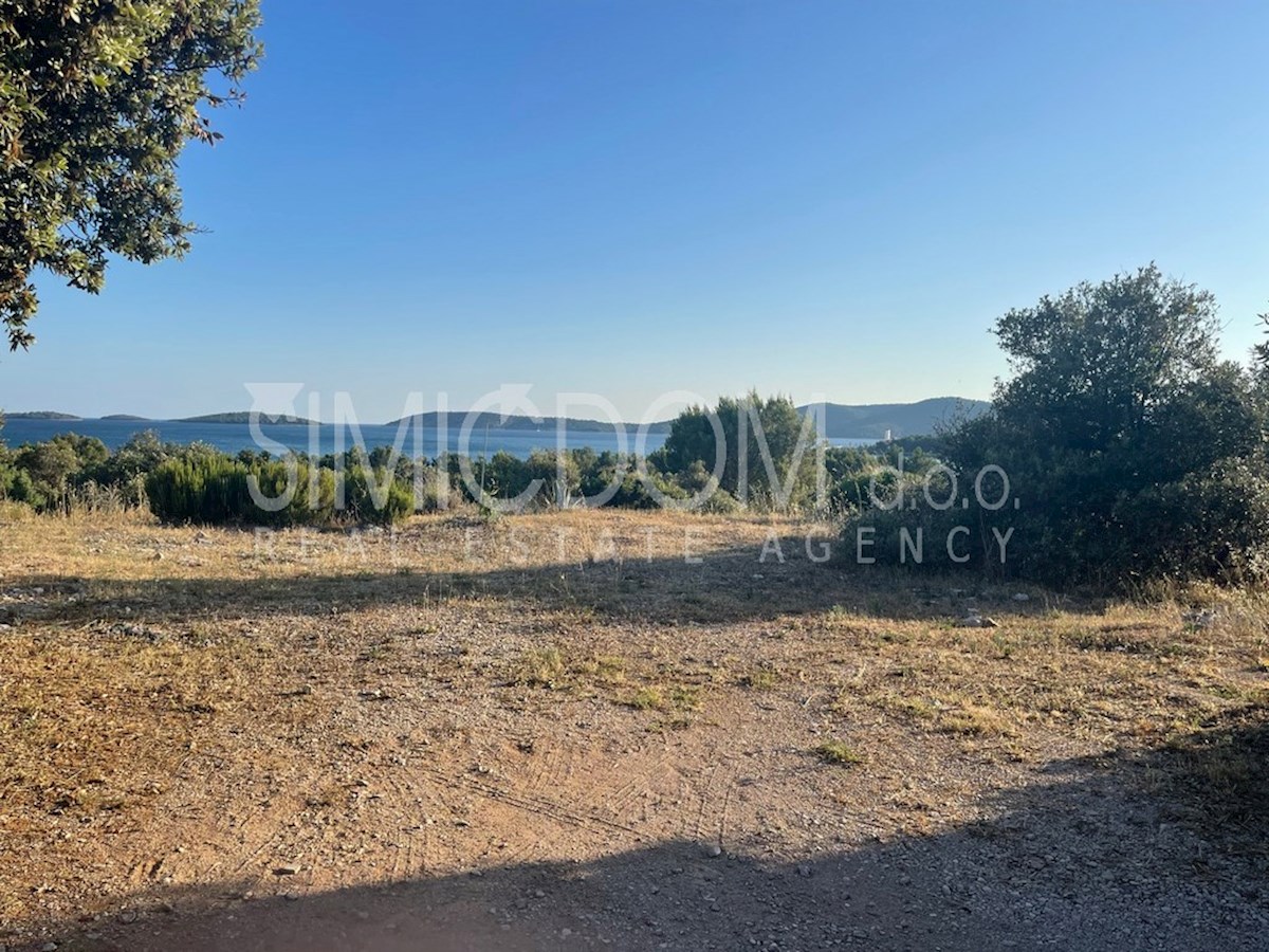 Gradbeno zemljišče v bližini morja, Podsolarsko – Šibenik