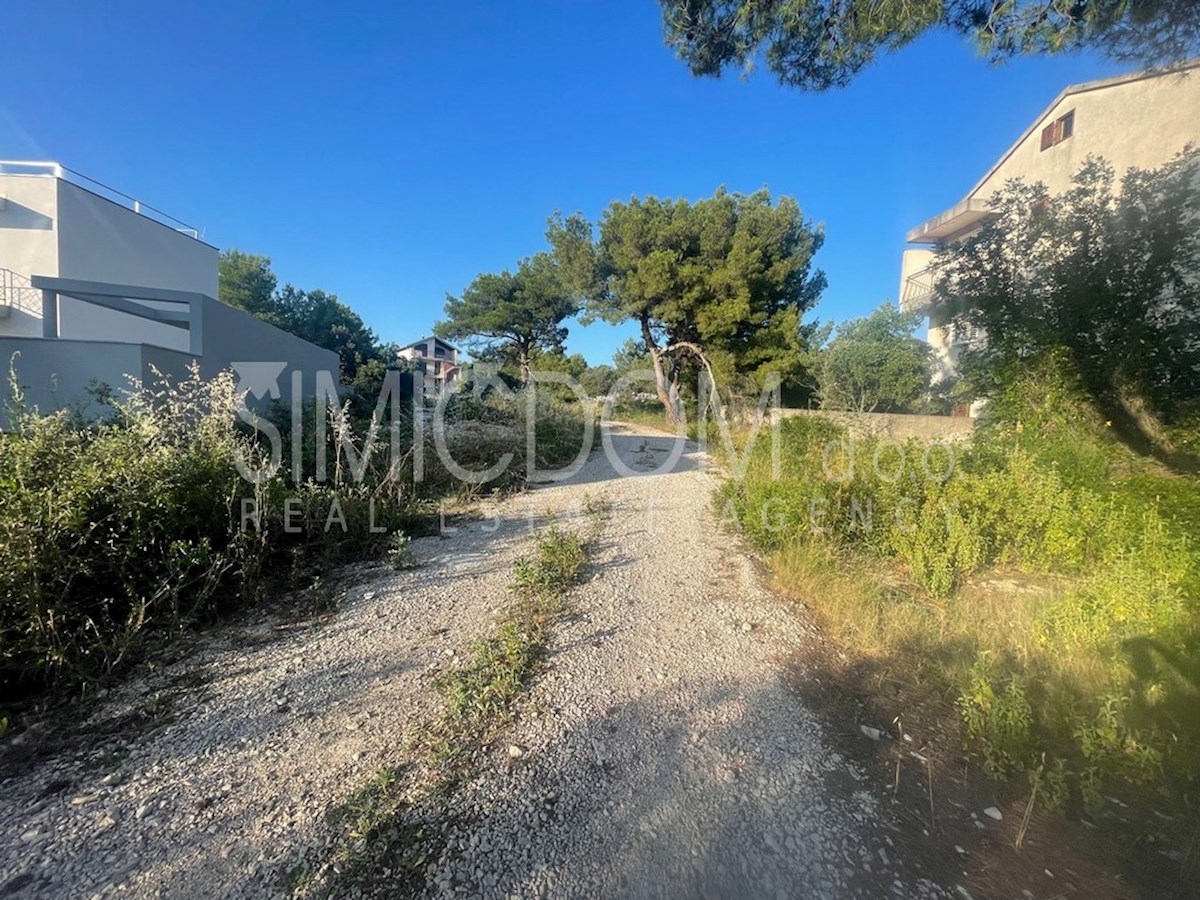 Gradbeno zemljišče v bližini morja, Podsolarsko – Šibenik