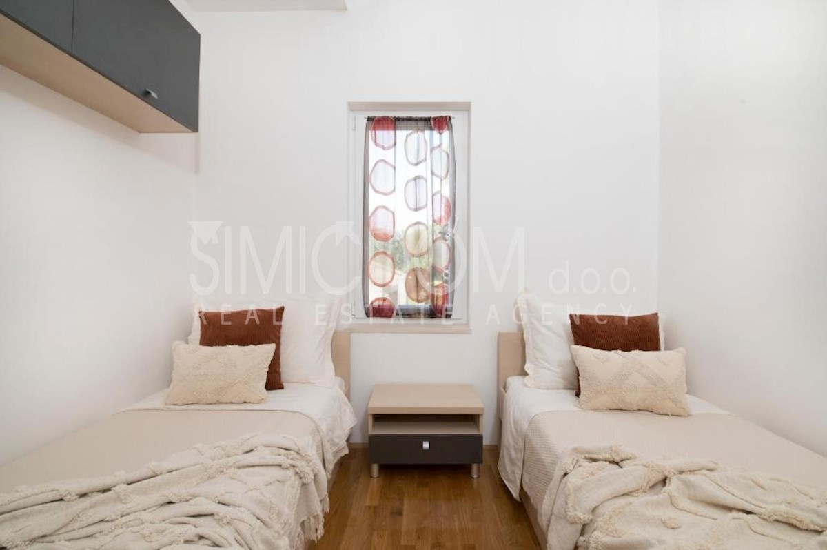 Apartmajska vila prva vrsta ob morju, Brač