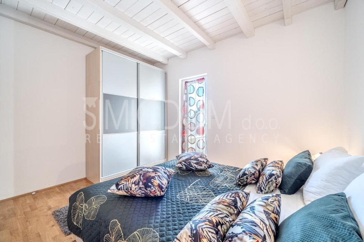 Apartmajska vila prva vrsta ob morju, Brač