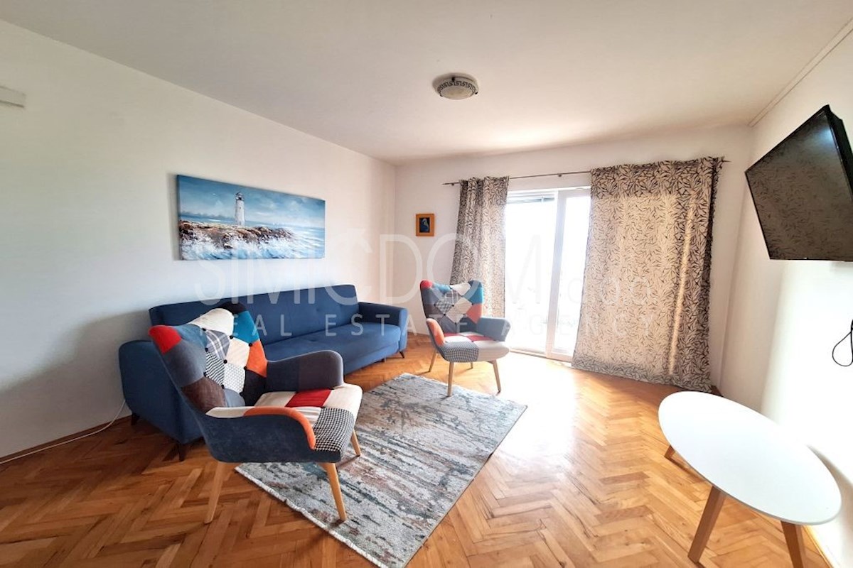 Trisobno stanovanje s pogledom na morje, Duće