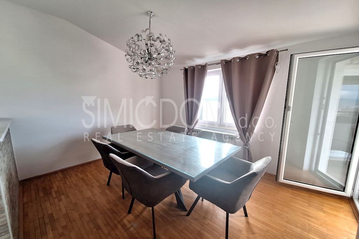 Čudovito stanovanje 110 m od morja, Duće