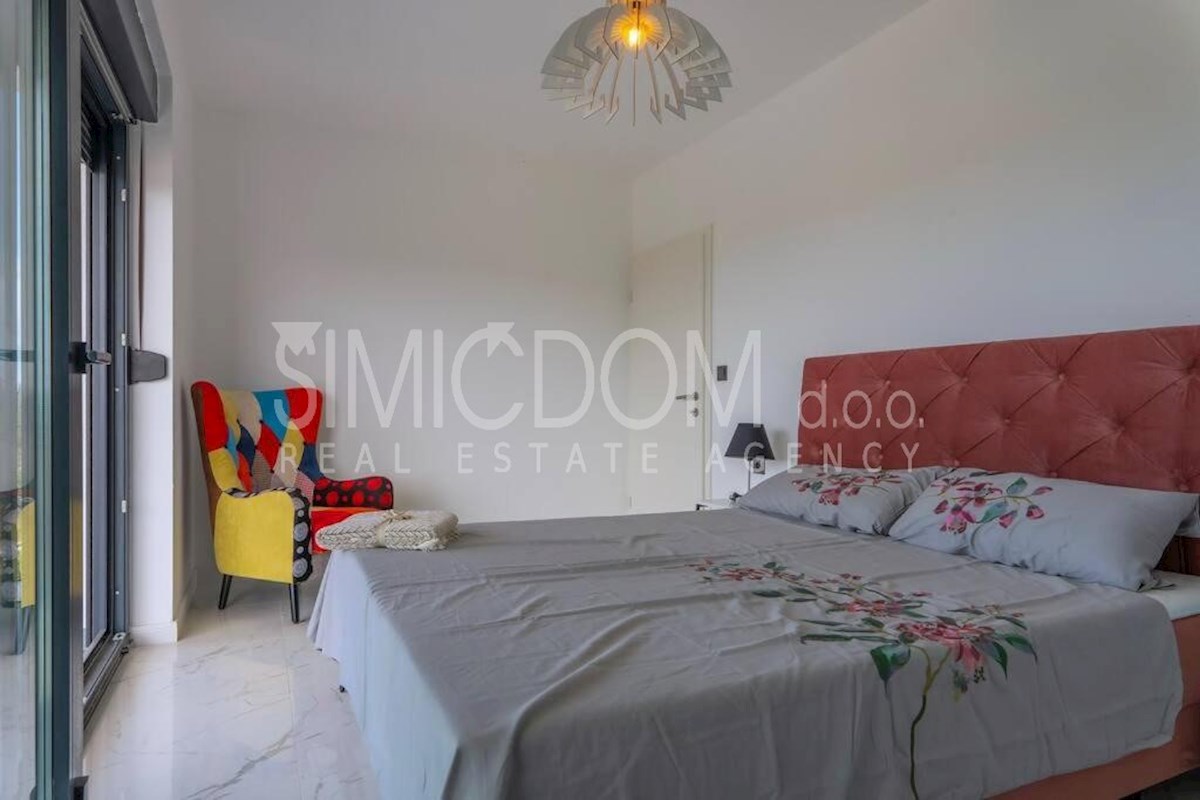 Vila z odprtim razgledom, Vinišće