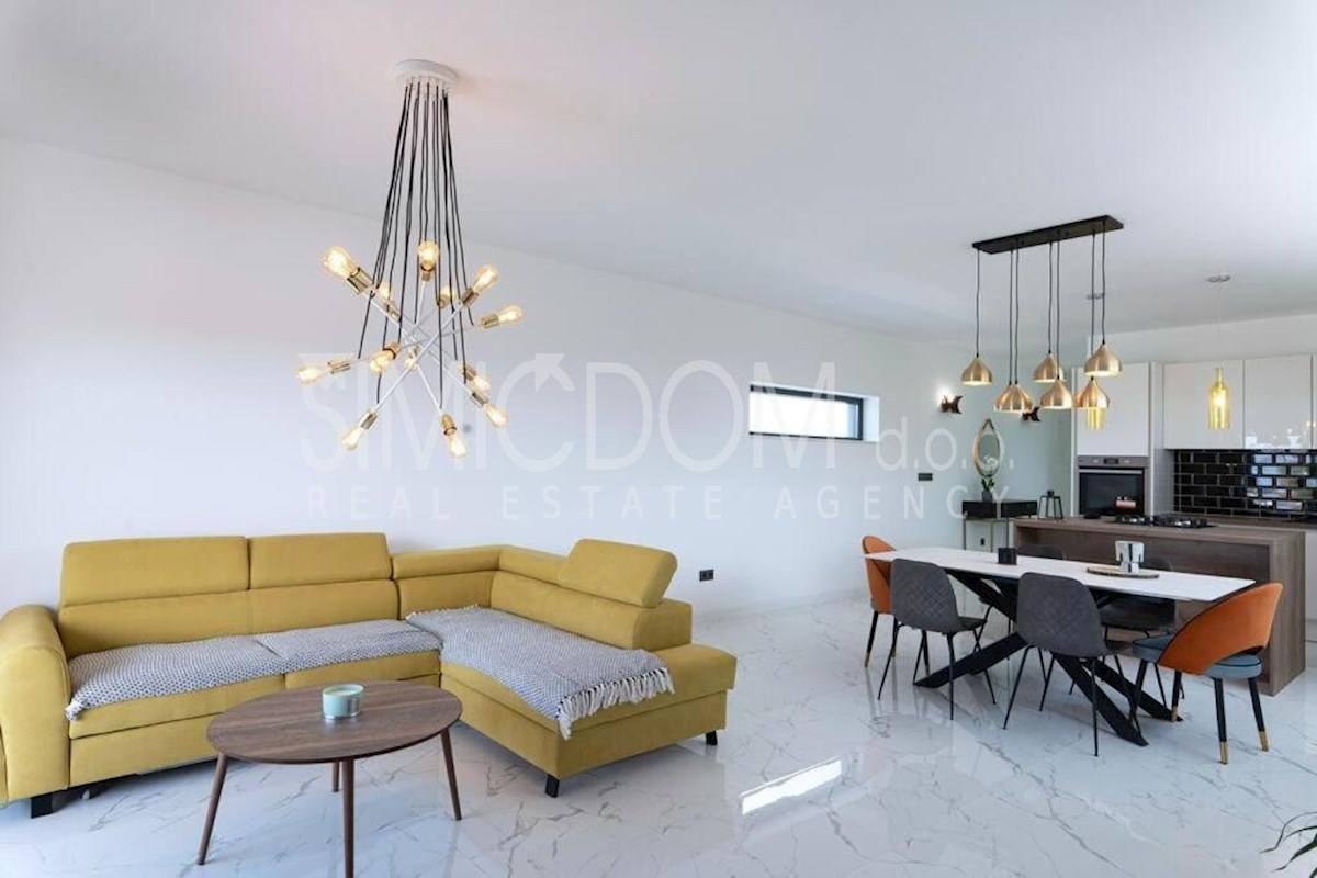 Vila z odprtim razgledom, Vinišće