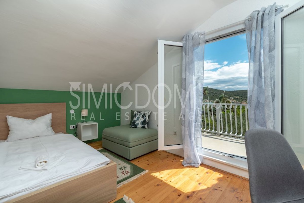 Hiša z razgledom na morje, Vinišće