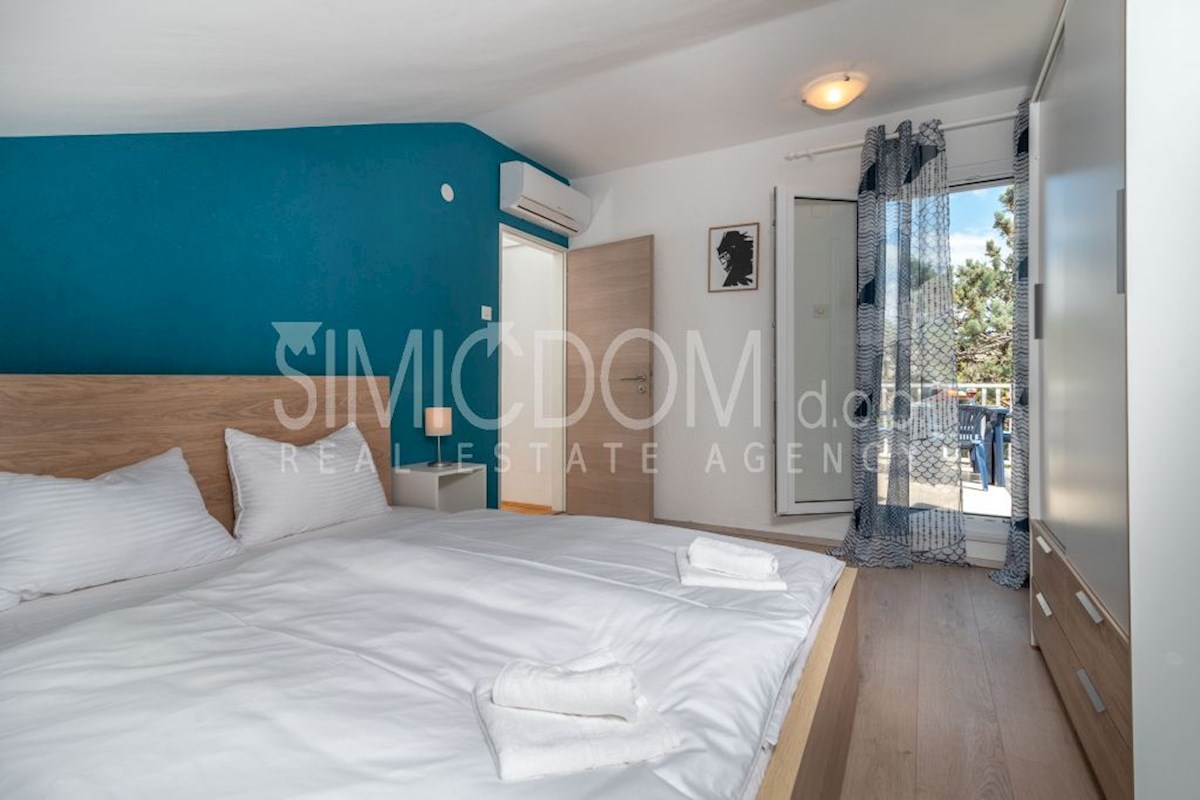 Hiša z razgledom na morje, Vinišće