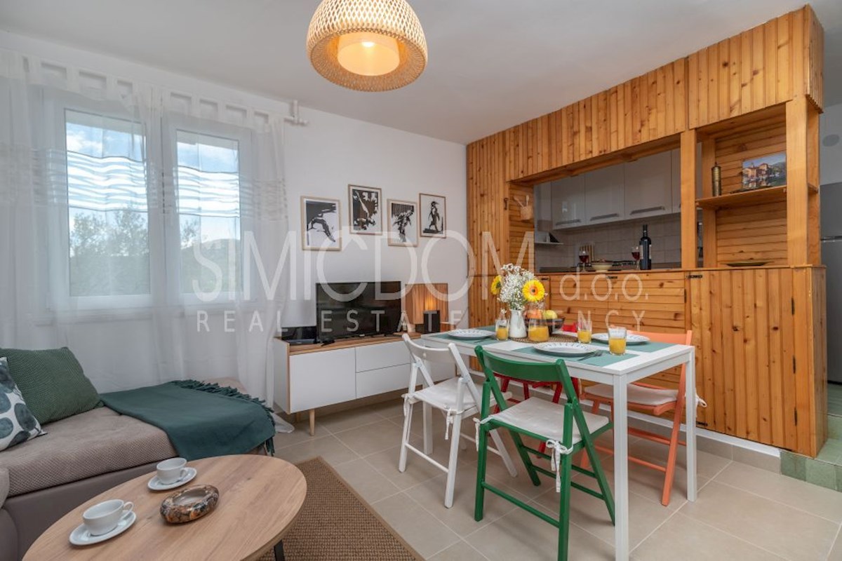 Hiša z razgledom na morje, Vinišće