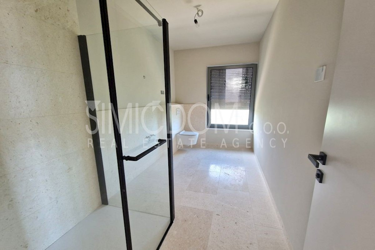 Penthouse s pogledom na morje v bližini plaže, Tribunj