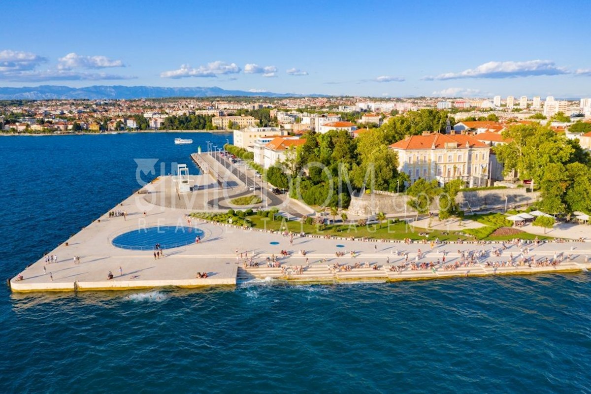 Novo stanovanje z vrtom 180m od plaže, Zadar