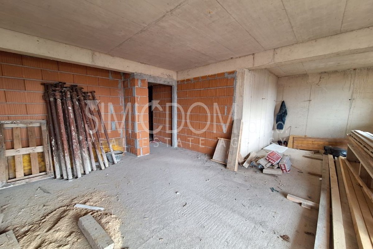 Trisobno stanovanje v novogradnji, Makarska