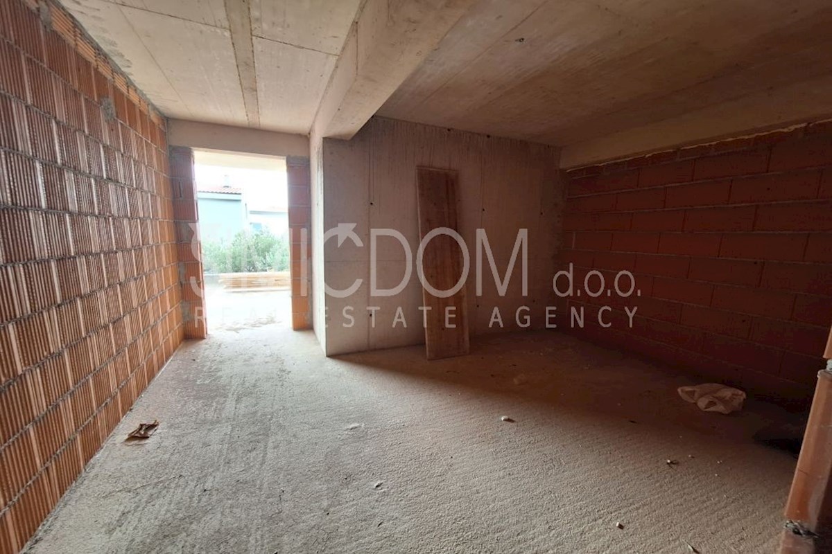 Trisobno stanovanje v novogradnji, Makarska