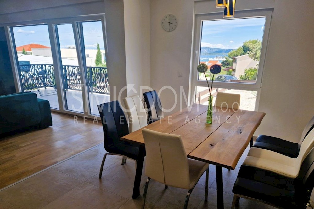 Lepa nova vila v bližini plaže, Murter