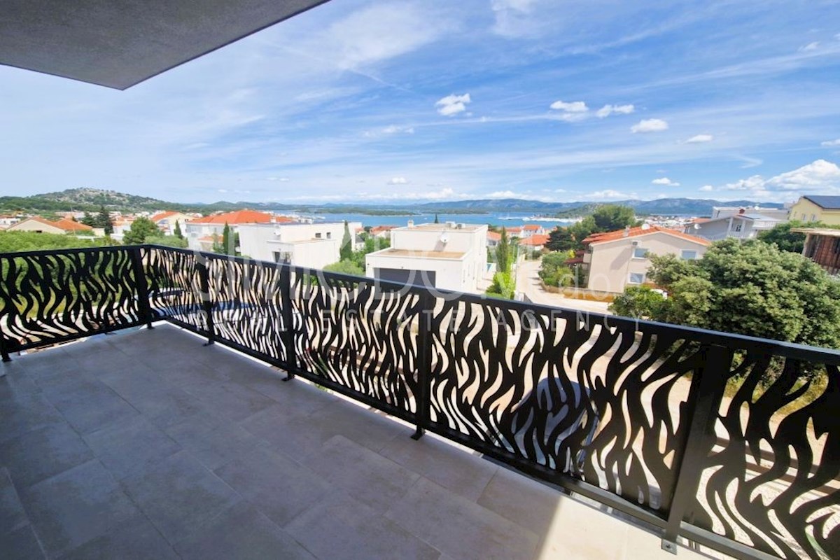 Lepa nova vila v bližini plaže, Murter