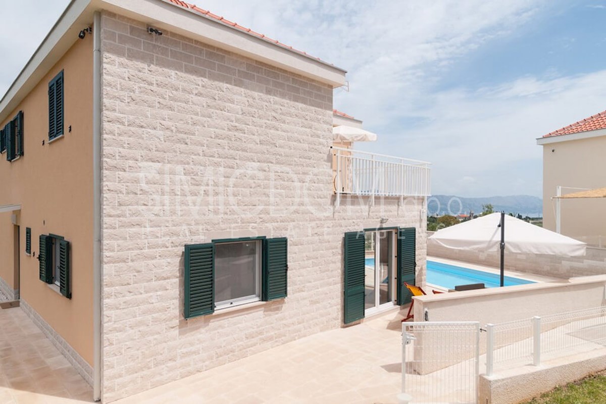 Očarljiva vila z bazenom, Brač