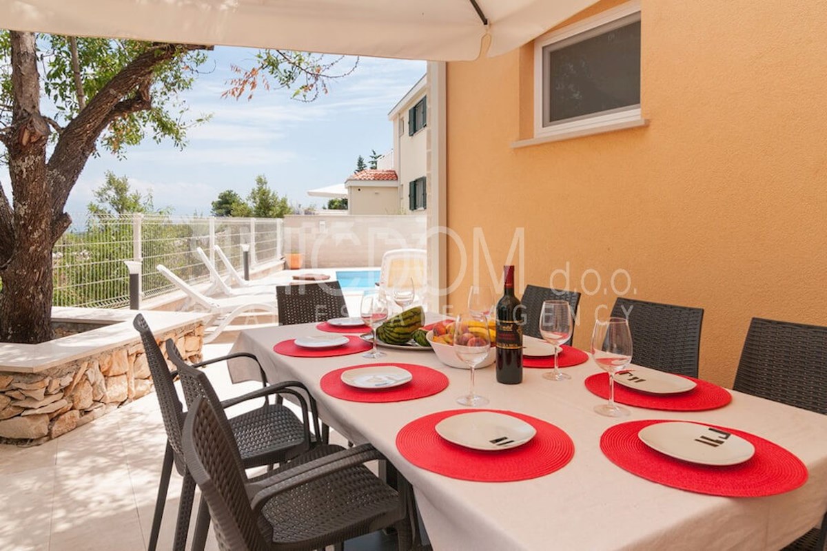 Očarljiva vila z bazenom, Brač