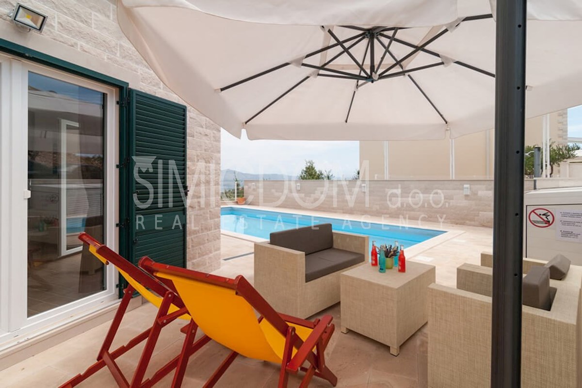 Očarljiva vila z bazenom, Brač