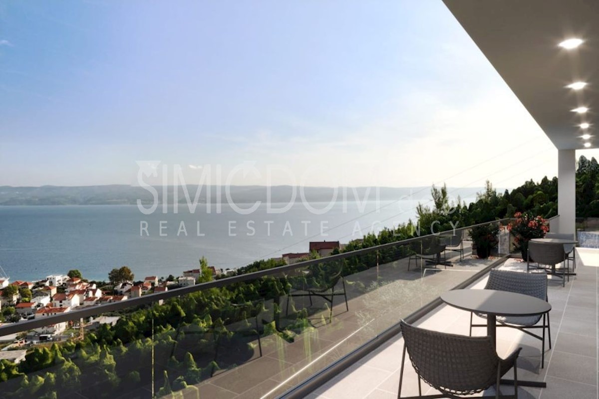 Vila z odprtim pogledom na morje, Omiš