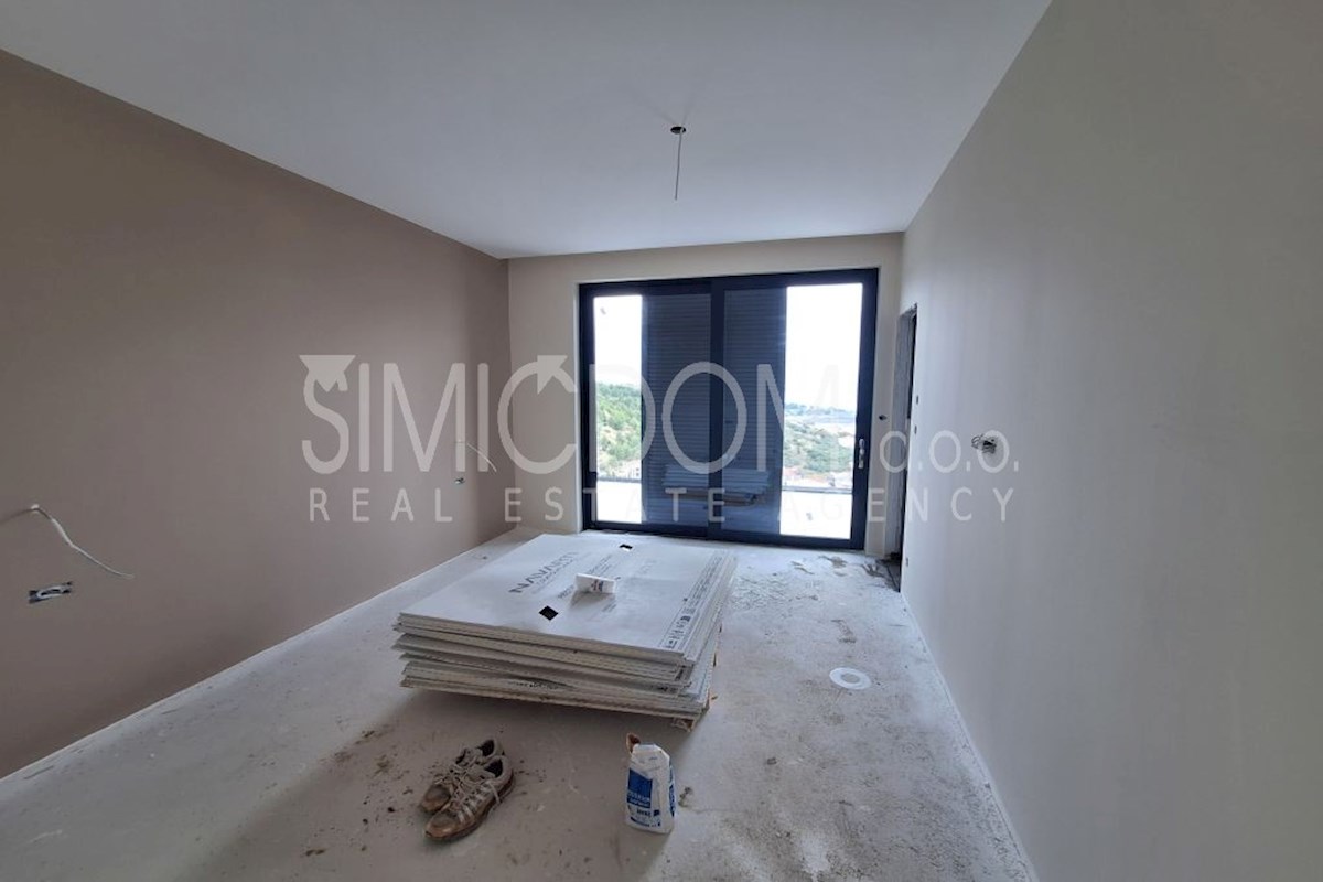 Vila z odprtim pogledom na morje, Omiš