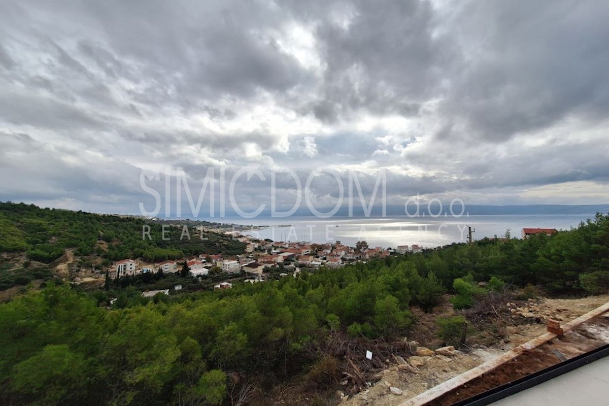 Vila z odprtim pogledom na morje, Omiš