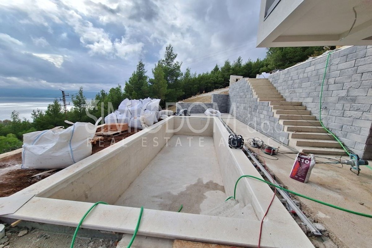 Vila z odprtim pogledom na morje, Omiš