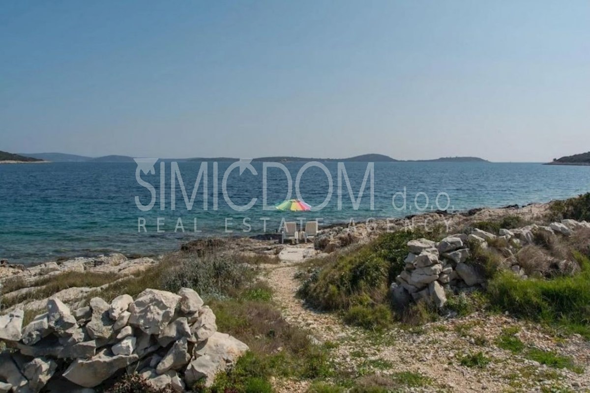 Hiša ob morju, Sevid