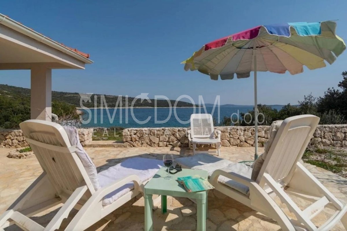 Hiša ob morju, Sevid