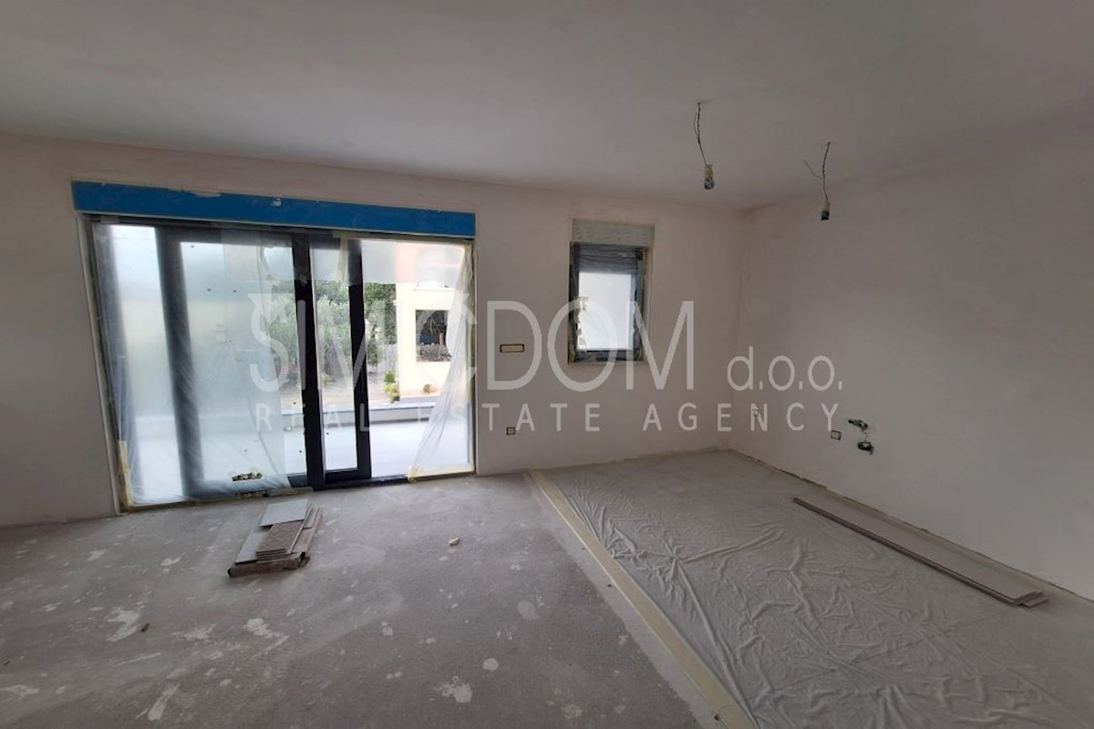 Dvosobno stanovanje z razgledom na morje, Makarska