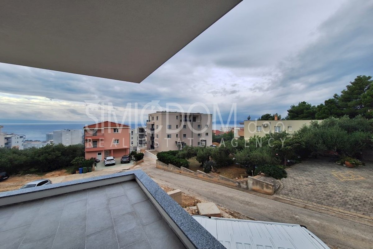 Dvosobno stanovanje z razgledom na morje, Makarska