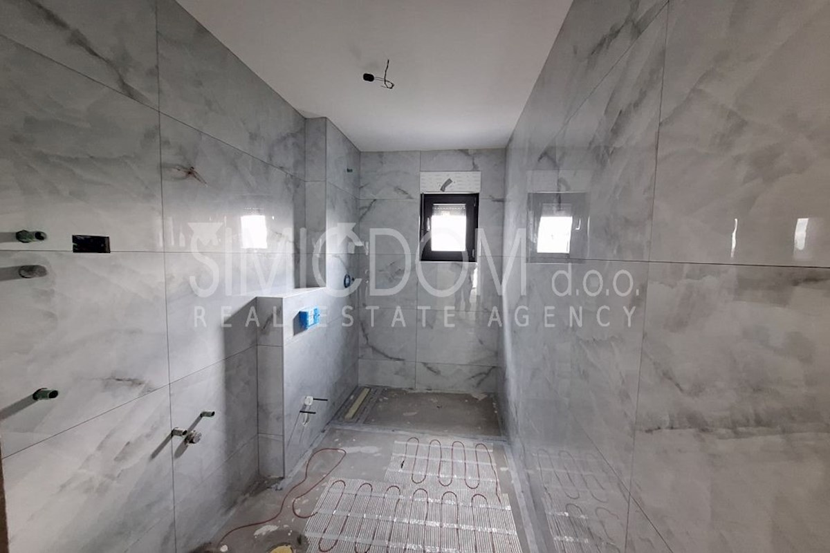 Dvosobno stanovanje z razgledom na morje, Makarska