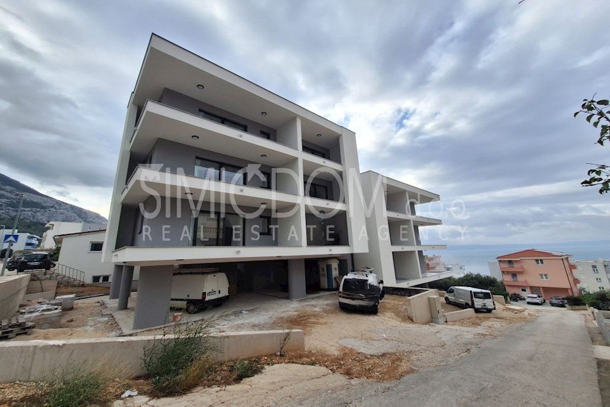 Dvosobno stanovanje z razgledom na morje, Makarska