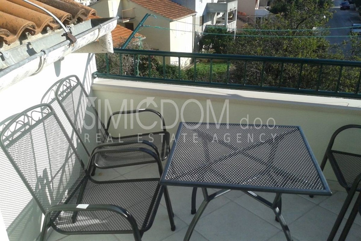 Dvosobno stanovanje na odlični lokaciji, Supetar