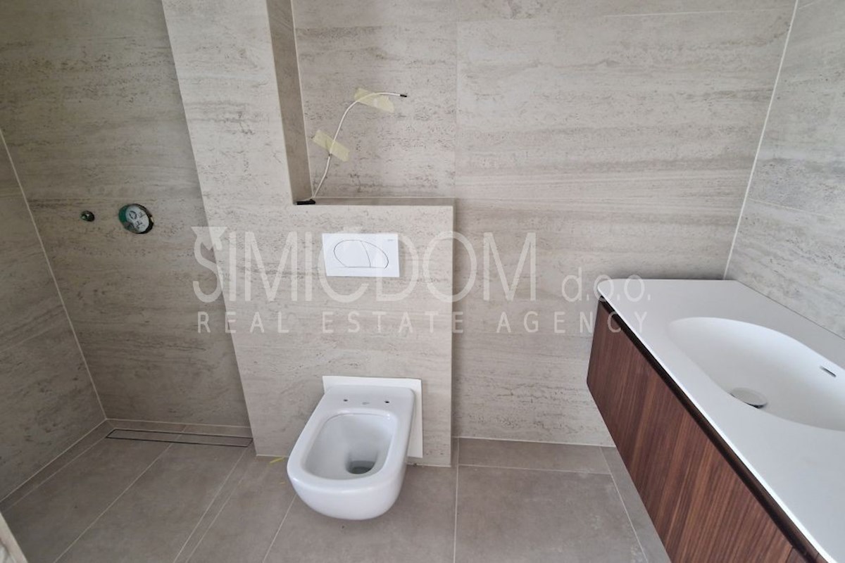 Prostorno trisobno stanovanje z razgledom, Čiovo