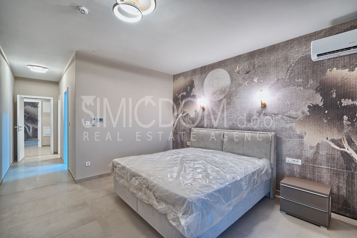 Vila s panoramskim razgledom, Primošten