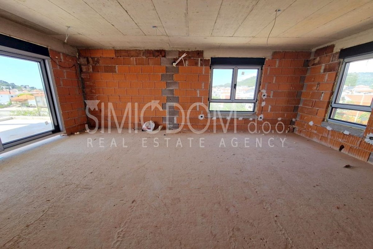 Prostoren apartma v bližini plaže in centra, Tribunj