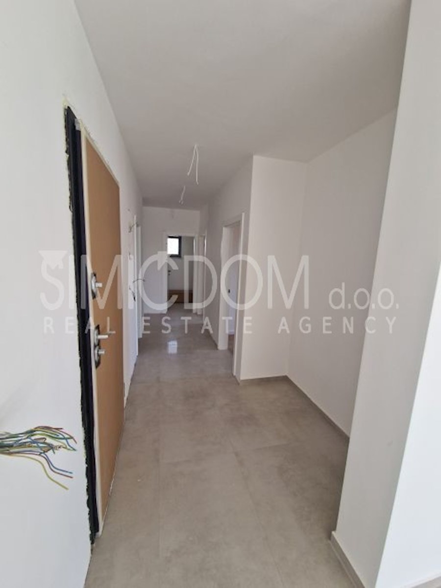 Prostoren apartma v bližini plaže in centra, Tribunj