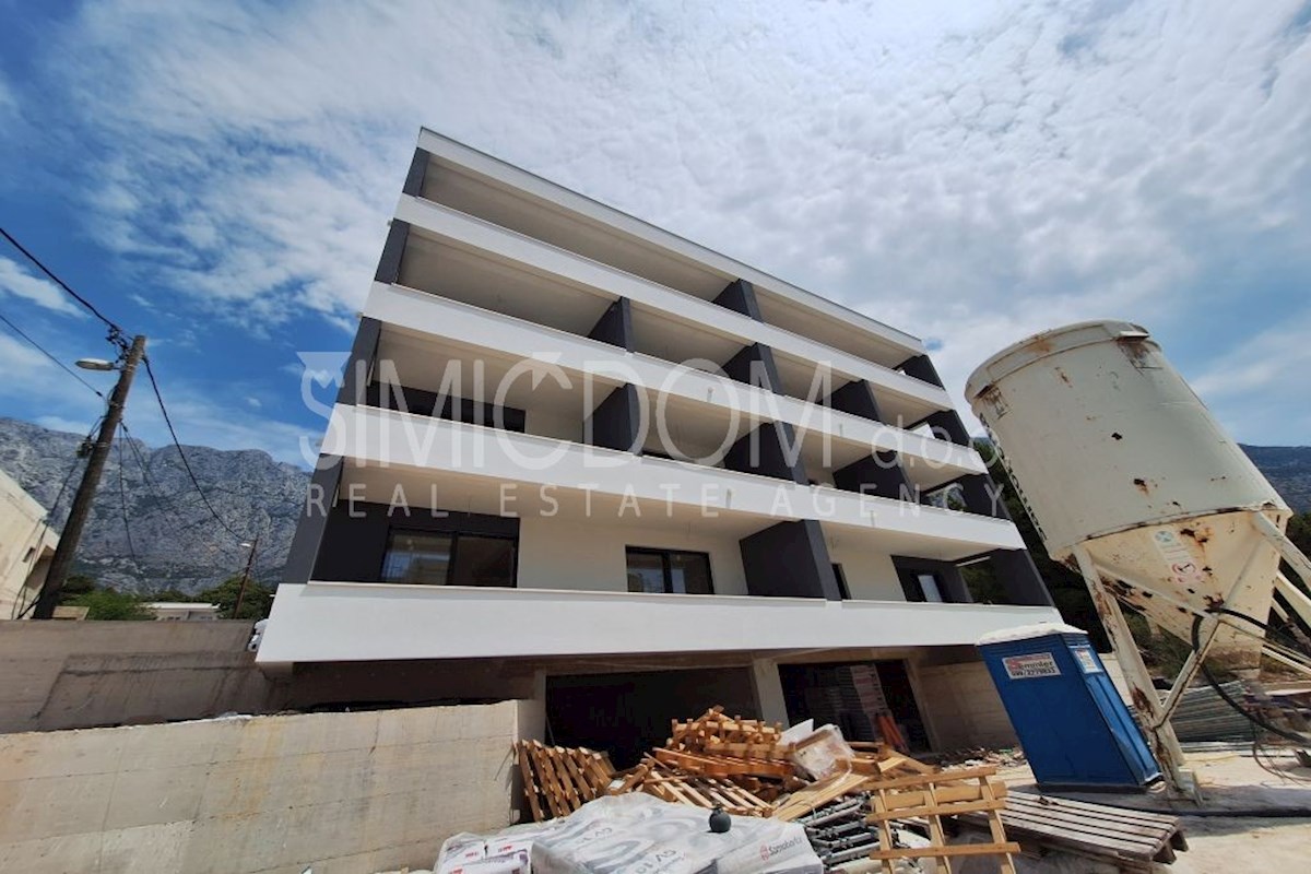 Enosobno stanovanje z razgledom na morje, Makarska