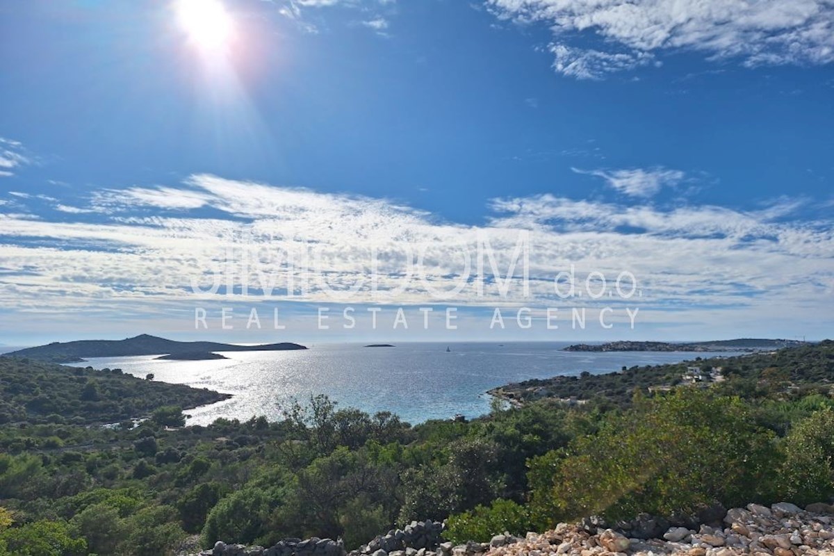 Kmetijsko zemljišče z razgledom, Sevid