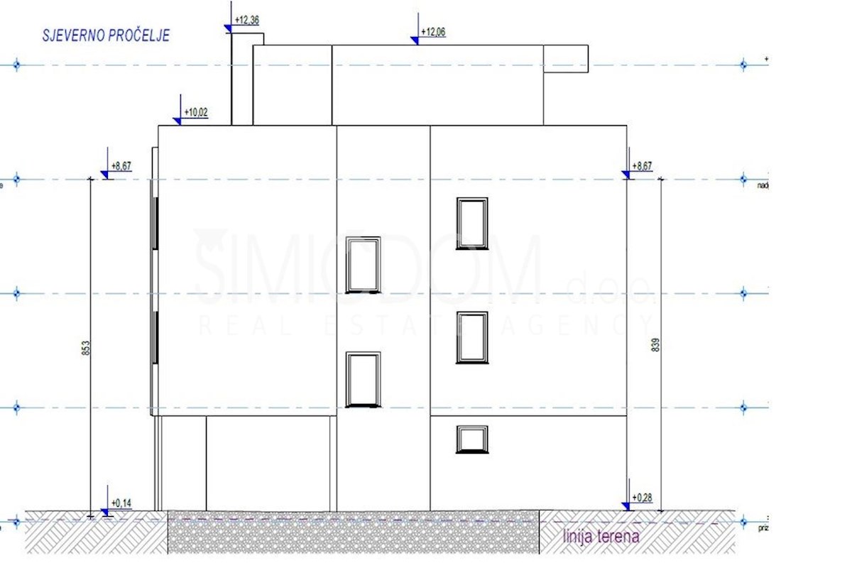 Penthouse stanovanje z garažo v bližini plaže, Kaštela