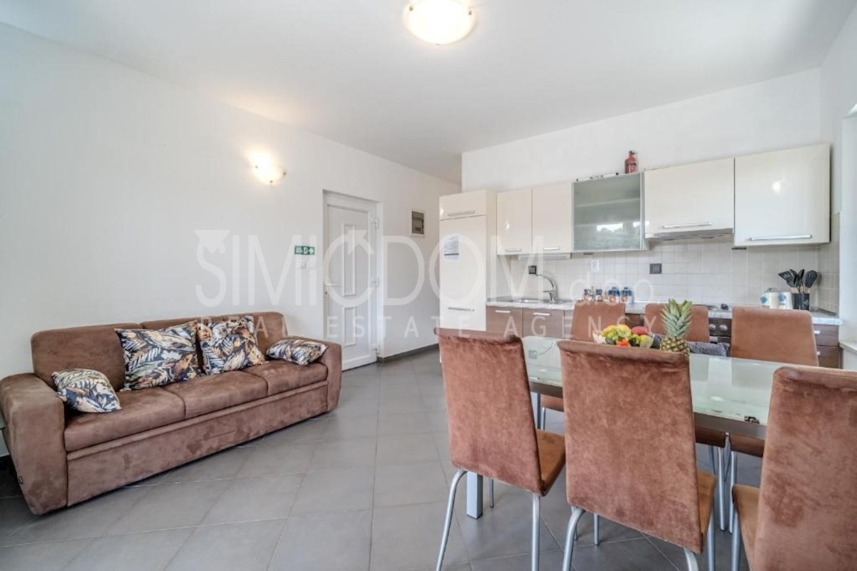 Apartma z razgledom na morje v prvi vrsti do morja, Brač