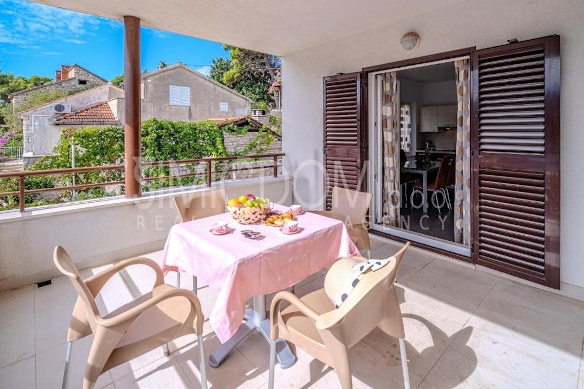 Apartma z razgledom na morje v prvi vrsti do morja, Brač