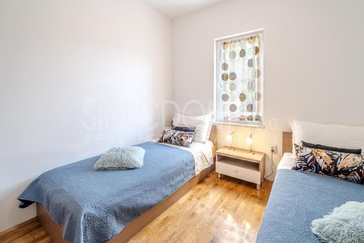 Apartma z razgledom na morje v prvi vrsti do morja, Brač